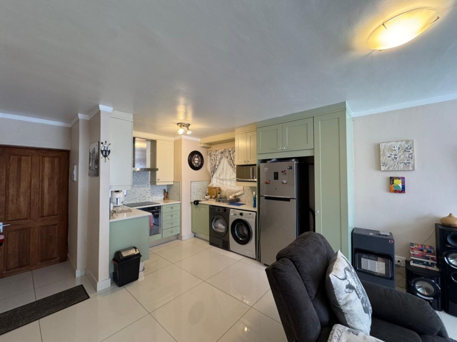 To Let 2 Bedroom Property for Rent in Royal Ascot Western Cape